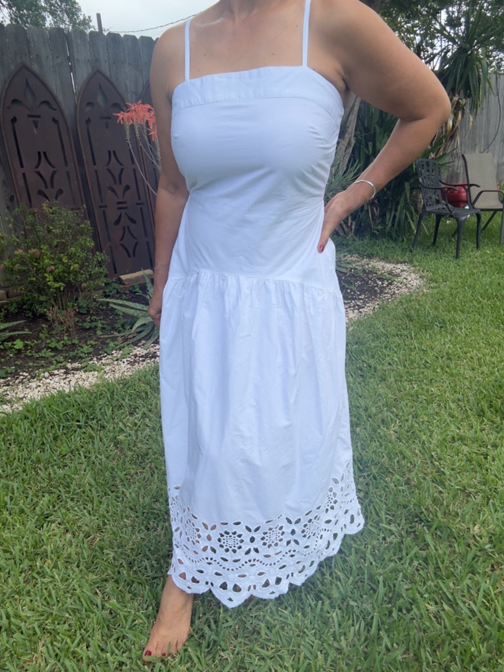 SIM & SAM White Eyelet Hem Spaghetti Strap Midi Dress